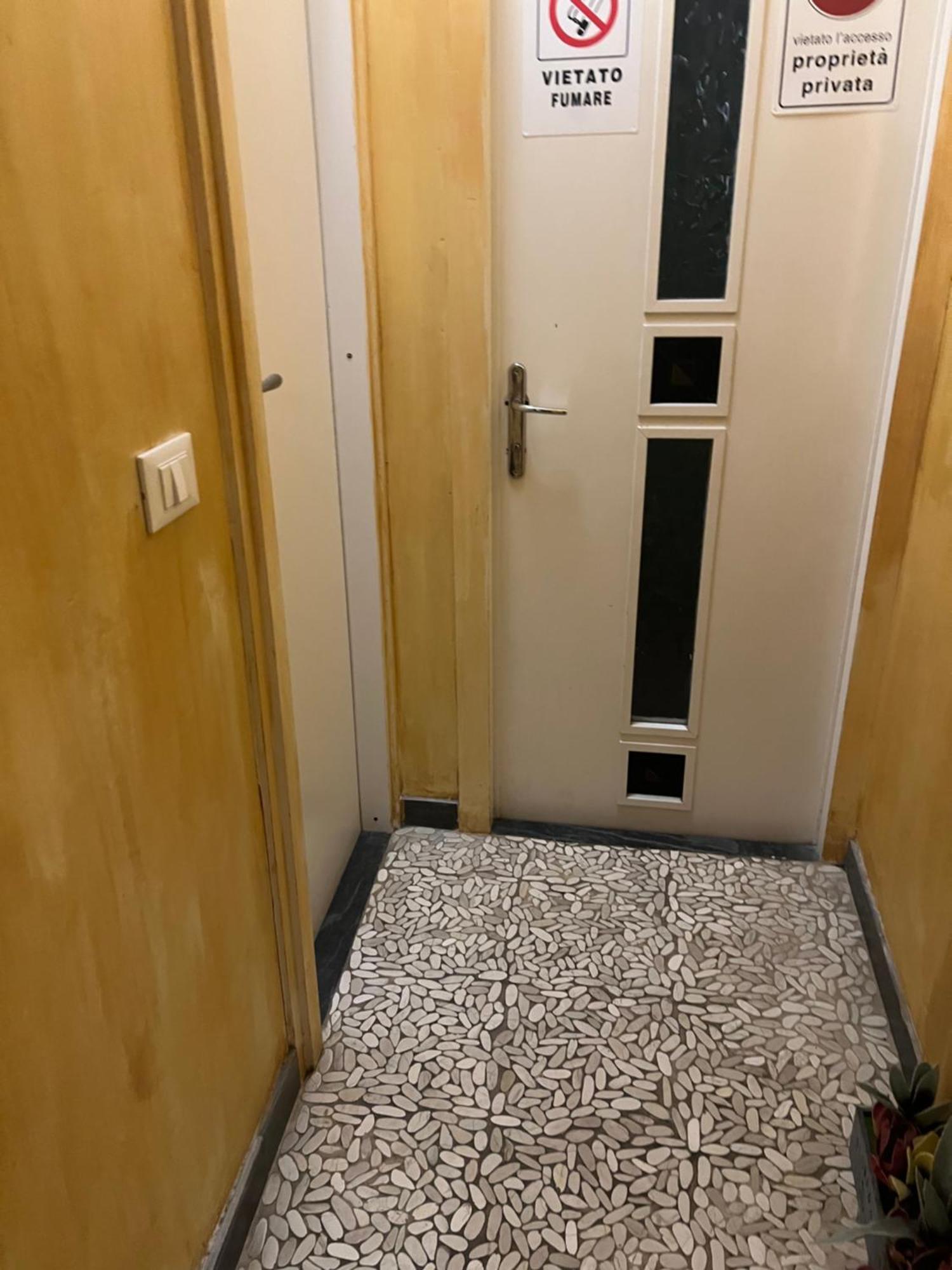 Marieta Rooms Sarzana Luaran gambar